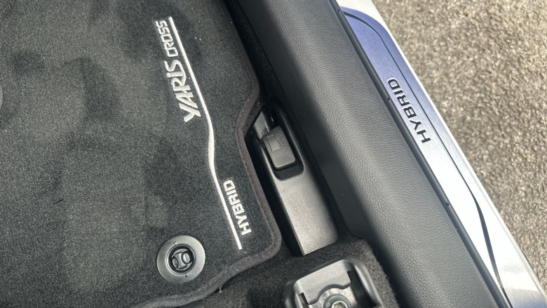 Toyota Yaris Cross 1.5 Hybrid Icon 5dr CVT Hybrid Estate